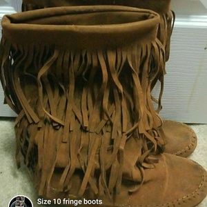 Fringe boots
